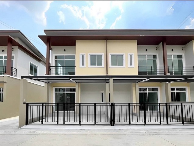 #ให้เช่าบ้านบ้านบึงชลบุรี????บ้านใหม่ให้เช่า ###ว่าง 1 หลังพิกัด???? อ.บ้านบึง จ.ชลบุรี????บ้าน 4 ห้องนอน 2 ห้องน้ำ????️แอร์ + เฟอร์ครบทั้งหลัง พร้อมเข้าอยู่ 1 มี.ค.2569???? ค่าเช่า 32,000 บาท/เดือน???? สัญญาเช่าขั้นต่ำ 3 ปี✅ทำเลดีใกล้ทางหลวงเพียง 200 เมตร ถนนชลบุรี-บ้านบึง 344✅ใกล้สิ่งอำนวยความสะดวกครบ เดินทางสะดวก✅เหมาะอยู่อาศัยหรือทำงานระยะยาว✅ ยินดีต้อนรับผู้เช่าต่างชาติ / นิติบุคคล___