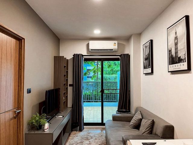 ให้เช่า 14,000 บาท/เดือน #ARISE #MAHIDOL #วิวสระ + สวน ห้องสวยพร้อมสวนส่วนตัว อยู่สบายเหมือนบ้าน บรรยากาศรีสอร์ท #ใกล้สนามบิน เดินทางสะดวกสุดๆรายละเอียดห้องขนาด 44 ตร.ม. | อาคาร A ชั้น 11 ห้องนอน1 ห้องน้ำ1 ห้องนั่งเล่น1 ห้องครัว1 ระเบียง + สวนส่วนตัววิวสระว่ายน้ำ + สวนส่วนกลางเฟอร์นิเจอร์ครบ #Fully Furnished พร้อมเข้าอยู่ทันทีสิ่งอำนวยความสะดวกสระว่ายน้ำ (ยาวที่สุดในเชียงใหม่)ฟิตเนส + คลับเ�