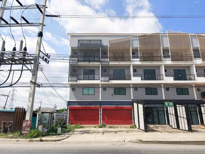    ขาย อาคารพาณิชย์ โครงการ รติรัตน์ ไทรน้อย จังหวัดนนทบุรี ราคาโปรโมชั่น ลดพิเศษ  ถนน บางกรวย-ไทรน้อย ตำบล ไทรน้อย อำเภอ ไทรน้อย จังหวัด นนทบุรี  ราคาโปรโมชั่น  13,908,000   บาท    ลดจาก 17,270,000   บาท ราคาโปรโมชั่นตั้งแต่วันที่  2 มีนาคม - 31 พฤษภาคม 2569  รายละเอียดทรัพย์ -  เนื้อที่ 62.10 ตร.ว.  พื้นที่ใช้สอย 513.76 ตร.ม. -  บ้านหันไปทางทิศ ตะวันออกเฉียงเหนือ  พิกัดทรัพย์ : https://maps.app.goo.gl/h3oqam7QK7AH3LuH6  สถานที่ใ