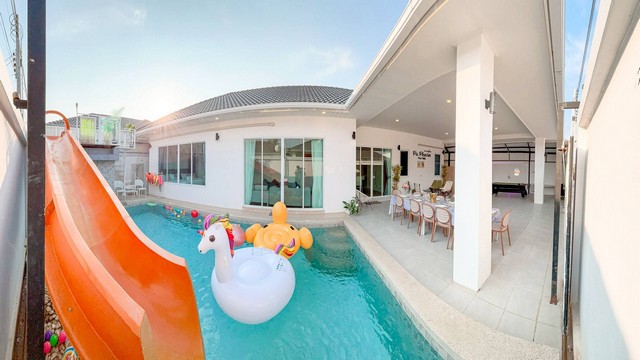  #บ้านพูลวิลล่าเปิดใหม่ โซนห้วยใหญ่ – จอมเทียน พัทยา #บ้านใหม่มากกกก  สวย ครบ จบในหลังเดียว  3 ห้องนอน |  3 ห้องน้ำ  เข้าพักได้ 10 – 12 ท่าน เสริมคนเกินได้สูงสุด 15 ท่าน คนเกินคิดเพิ่ม ท่านละ 500 บาท / คืน ประกันความเสียหาย 3,000 บาท(ได้คืนวันเช็คเอาท์ หากไม่มีของเสียหาย) #โปรเปิดบ้านพูลวิลล่าใหม่ #เดือนแห่งความรัก  #เฉพาะเดือนแรกเท่านั้น! อาทิตย์ – พฤหัสบดี  4,900 บาท  ศุกร์  6,900 บาท  เ�