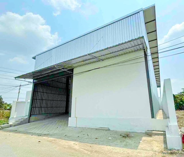 ใกล้โรบินสัน ศรีสมาน 2.5 กม.สนามบินดอนเมือง ร่วมสุข เลียบคลองประปา ทางด่วนศรีรัช 1.5กม.เช่า-ขายโกดัง 1 นอน 2 น้ำ พื้นที่ 100 ตร.ว. 300 ตร.ม. 34,998B-M.โกดัง ขาย 5.89 ลบ. โครงสร้างแข็งแรง เหมาะคลังสินค้า ศูนย์กระจายสินค้า และโรงงานขนาดเล็ก ทำเลศักยภาพย่านศรีสมาน ดอนเมืองเชื่อมต่อถนนหลักหลายสาย เข้า-ออกเมืองสะดวกRobinson Srisaman 2.5 km.  for rent and sale 1bed 2bath 100sq.wa. 300sq.m. Ruamsuk along the water canal. Srirat Expressway 1.5km. warehouse 34,998B-M sale price 5.89 million baht good conditi