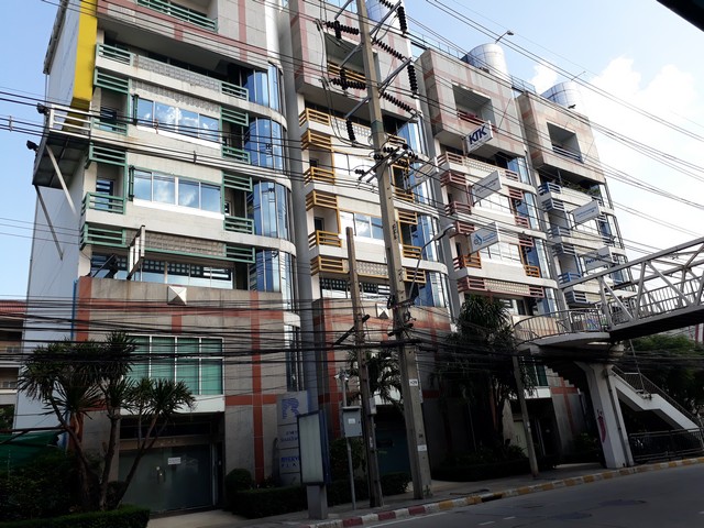 ออฟฟิศให้เช่าพระราม3 ยานนาวา  อาคาร ริเวอร์ วิวล์ เพลส ช่องนนทรี เขตยานนาวารถเอ็มอาร์ที  ใกล้ทางด่วน ขนาดพื้นที่ให้เช่าเริ่ม 120  ตรม.ขึ้นไป    O2,512,59O9,  O84,543,4833ดูข้อมูลอาคารอื่นที่ www.irentoffice.com ยินดีรับฝากขาย-เช่าสำนักงานค่าประกันการเช่า    3    เดือนค่าเช่าล่วงหน้า      1    เดือนสัญญาการเช่าสำนักงาน3ปีขนาดพื้นที่ให้เช่า120 ตารางเมตรขึ้นไป  ขนาดพื้นที่และค่าใช้จ่ายต่างๆ อาจมีการ�