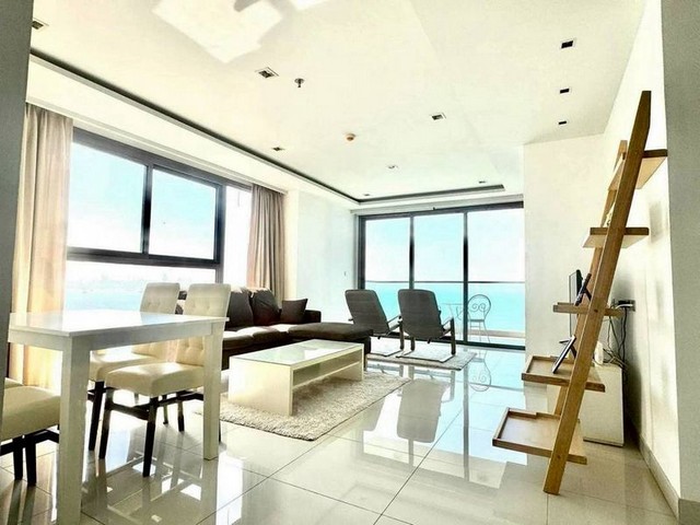 TEL : 092-288 9359 คุณดนิตาLine : https://line.me/ti/p/yxo92dHWP1รายละเอียด :ห้องหัวมุม วิวทะเล ลิฟต์ส่วนตัวขนาด 93 ตร.ม. 2 ห้องนอน 2 ห้องน้ำชั้น 16 วิวทะเลสุดปังFully Furnished พร้อมอยู่เฟอร์นิเจอร์ครบ:- เตียง + ที่นอนนุ่มๆ - ตู้เสื้อผ้า Built-in - โซฟานั่งสบาย + โต๊ะกลาง - ชั้นวางทีวี- โต๊ะทานอาหาร + เก้าอี้ - ครัวบิวท์อิน อ่างล้างจาน - ผ้าม่านสวยๆ เครื่องใช้ไฟฟ้าครบครัน :- แอร์เย็นฉ่ำ - ทีวี - ตู้เย็น - ไมโครเวฟ - เครื่องทำน้�