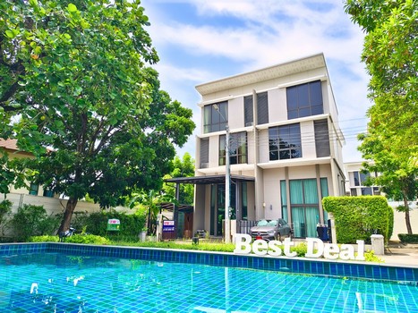 ขาย ทาวน์โฮมหรู Patio พัฒนาการ 32 หน้าสระน้ำ 33.6ตร.ว. 8.3 ล้านบาท หลังริม 3.5 ชั้น 3ห้องนอน 3ห้องน้ำ เข้าออกได้หลายทาง--------------------------จุดเด่น: บ้านหลังนี้เจ้าของอยู่เองไม่เคยปล่อยเช่า ลงทุนตกแต่งไปเกือบ 1 ล้านบาท ห้องโถงบ้านหลังนี้เป็นแบบ double volume ให้ความรู้สึกโล่ง โปร่ง ไม่อึดอัด ชั้นลอยสามารถใช้งานได้อย่างเอนกประสงค์ ประตูรั้วเป็นแบบเลื่อนเปิด-ปิดรองรับการติดตั้งมอเตอร์ปร