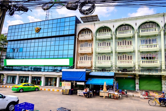 ใกล้Big C บางบอน 2.5 กม. 18 ตร.ว.320 ตร.ม. 11,998 B-M. 7-11 ธนาคาร เอกชัย กาญจนา อาคารพาณิชย์ให้เช่า 3นอน 3แอร์ 3 น้ำ เหมาะทำสำนักงาน ค้าขาย ทำเลติดถนนใหญ่ เอกชัย-บางบอน ใกล้ตลาดบางบอน 1.2 กม.เดินทางสะดวก ถ.กาญจนาภิเษกnear Big C Bang Bon 2.5 km. usable area 18 sq.wa. 320 sq.m.7-Eleven Bank Ekachai Kanjana Commercial building 3A/C for rent 3bed 3 bath  price 11,998 B-M suitable for office or retail prime location on Ekachai Bang Bon main road near Bang Bon Market 1.2 km. convenient transportation Kanchanaphisek Road ideal for business operations and customer accessถ.กาญจนาภิเษก เอกชัย แขวงบางบอนเหนือ เขตบางบ�