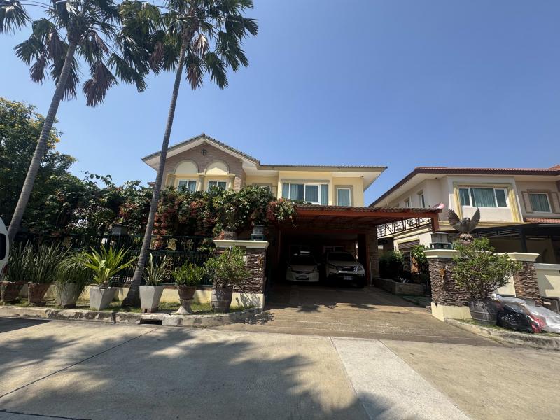 ????????ประกาศขาย ‼️ ฮวงจุ้ยดี พร้อมขยายกิจการเพิ่ม????หมู่บ้าน ลัดดารมย์ อิลิแกนซ์ วงแหวนสาทร????สถานที่ตั้ง: ถ.กาญจนาภิเษก บางแค????????ราคาขาย 18,900,000 ล้าน????โครงการ Q house????บ้านเดี่ยว 131.3 ตรว.  ????‍????‍????‍????บ้าน 2 ชั้น , 4 ห้องนอน ,5 ห้องน้ำ ,2 ห้องรับแขก ,1 ห้องครัว ,1 ห้องทำงาน????จอดรถ 3 คัน????ทิศทาง : ⏱️ทิศเหนือ : 0 องศา เสริมดวง บุคคลธาตุน้ำ เสริมดวง????????สิ่งอำนวยความสะดวก*คลับเฮ้าส์*สระว่ายน้ำ*ฟิตเ