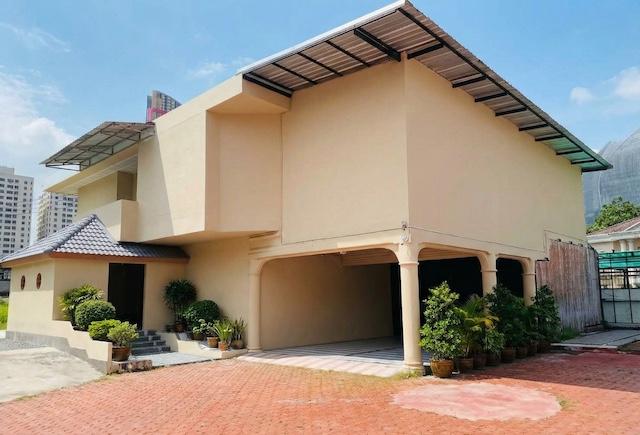 ให้เช่าพื้นที่ อินทามระ 3 พญาไท ใกล้ BTS สะพานควาย ที่ดิน 307 ตร.ว จอดรถ 10 คัน เหมาะทำออฟฟิศ คลินิก สตูดิโอติดต่อ Agent คุณบัว (Bua)Tel: 093-646-4597LINE ID: Bua093ค่าเช่า 120,000 บาทต่อเดือนรายละเอียดทรัพย์ปล่อยเช่าพื้นที่ทำเลทอง อินทามระ 3 แขวงสามเสนใน เขตพญาไท กรุงเทพฯ แปลงใหญ่ 307 ตารางวา พร้อมสิ่งปลูกสร้าง บ้านเดี่ยวพื้นที่ใช้สอยประมาณ 225 ตารางเมตร และทาวน์เฮาส์ภายในที่ดินเดียวกัน เหมาะสำหร