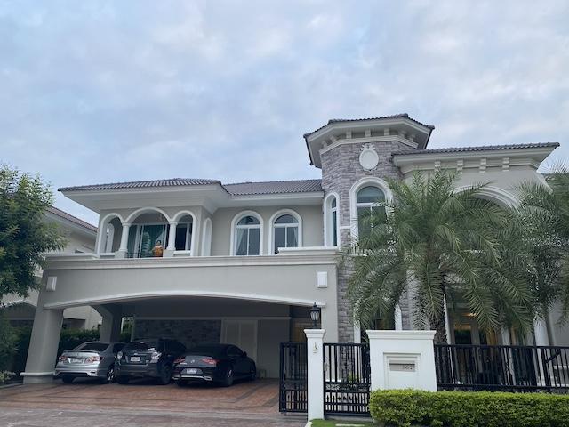 ขายและให้เช่า บ้านเดี่ยวหรู ทู แกรนด์ โมนาโค บางนา-วงแหวน 4 ห้องนอน 8 ที่จอดรถ ใกล้ Mega บางนาAgent คุณบัว BuaTel 0936464597LINE ID Bua093ราคาเสนอขาย 32,000,000 บาทราคาเช่า 220,000 บาท ต่อเดือนบ้านเดี่ยวระดับลักชัวรีในโครงการ Two Grand Monaco Bangna-Wongwaen ทำเลศักยภาพ ถนนวงแหวนกาญจนาภิเษก แขวงดอกไม้ เขตประเวศ กรุงเทพมหานคร บ้านอยู่ถนนเมนของโครงการ หันหน้าทิศเหนือ Fully Furnished พร้อมเข้าอยู่ เหมาะสำหรับผู้บริหาร ครอบคร�