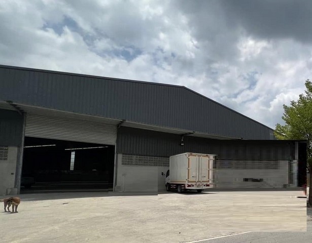 RK0892 ให้เช่าโกดัง 1,450 ตารางเมตร  มิเตอร์ 3 เฟส 4 สาย 15/45A บางขนุน  อ.บางกรวย จ.นนทบุรี เหมาะทำขนส่ง  สต็อกสินค้าติดต่อAgent  : คุณเด่นชัย                  : 09-8481-8989                  :06-2839-4747 ID Line        :0984818989                   : https://line.me/ti/p/ezz8HbMifzWhatsApp   :+66984818989          : แอดไลน์ แคปหน้าจอสอบถามได้เลยครับโกดัง  ต.บางขนุน อ.บางกรวย จ.นนทบุรีขนาดพื้นที่ 1,450 ตารางเมตร กว้าง 21.5 เมตร สูง 9 เมตร ประตูม้วนกว้าง 5.354 เมตร สูง 6 เมตร พื้นคอนกรีต หนา 15 ซม. รับน้ำหนั