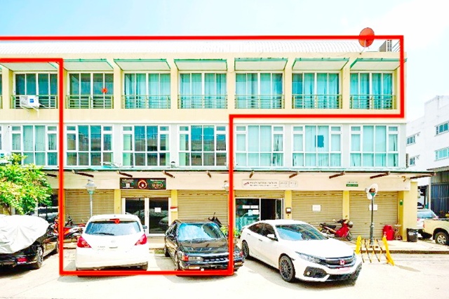 ตลาดไอยรา 600ม. โชว์รูม อาคารให้เช่า มีลิฟต์ ชั้น1-3 ใกล้แม็คโคร คลองหลวง 400ม. 3 นอน 5 น้ำ ใกล้แม็คโคร อาคาร 4 ชั้น ตลาดไท 900 ม.