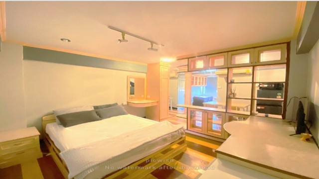 ขายถูกนิรันดร์คอนโดเทล 6/1ขนาด 25 ตรม. ฟรีเฟอร์นิเจอร์ สภาพใหม่พร้อมอยู่ บิวอินสวย นิรันดร์คอนโดเทล 6/1 ขนาด 25 ตรม.1 ห้องนอน 1 ห้องน้ำ ชั้น8 วิวเมือง มีลิฟท์ทุกชั้น อาคารนิรันดร์คอนโดเทล 6/1 อยู่ซอยช่างอากาศอุทิศ 8 แยก 1 ถนนช่างอากาศอุทิศ-กำแพงเพชร6 ใกล้สนามบินดอนเมือง และ แนวรถไฟฟ้าสายสีแดง สถานีดอนเมือง กรุงเทพรายละเอียดโครงการชื่อโครงการนิรันดร์คอนโดเทล 6/1 ดอนเมื�