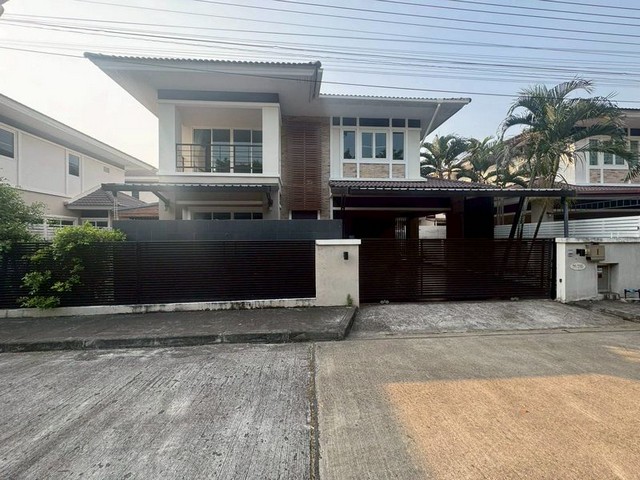 บ้านให้เช่า อรสิริน 6 ติดถนนวงแหวนรอบ 3 ใกล้ Unity | เชียงใหม่บ้านสวยในโครงการคุณภาพ ทำเลติดถนนวงแหวนรอบ 3 เดินทางสะดวก เหมาะสำหรับครอบครัวที่ต้องการความสะดวกสบายและความเป็นส่วนตัวรายละเอียดบ้านพื้นที่ใช้สอย 197 ตร.ม.ขนาดที่ดิน 56 ตร.ว.4 ห้องนอน3 ห้องน้ำ1 ห้องพระ1 ห้องรับแขก2 ห้องครัวที่จอดรถ 2 คันสิ่งอำนวยความสะดวกสระว่ายน้ำในโครงการฟิตเนสระบบรักษาความปลอดภัยทำ�