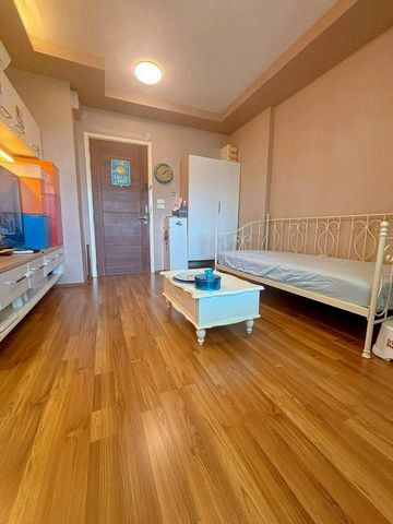 ราคาเพียง 2.29 ล้าน 37.78 ตรม. #Treasure Condo วิวฝั่ง #BigC #ห้องสภาพดี คอนโดราคาดี ทำเลทองกลางเมืองเชียงใหม่ | โซน #CBP ลงทุนคุ้ม อยู่เองก็สบายรายละเอียดห้องขนาด 37.78 ตร.ม. | (อาคาร Cชั้น 7 วิวโล่ง1 ห้องนอน | 1 ห้องน้ำ ราคาเพียง 2.29 ล้านบาท ค่าโอนคนละครึ่งแถมเฟอร์นิเจอร์ครบ มูลค่า 150,000 บาท(จากราคาซื้อเดิม 3.17 ล้านบาท)สิ่งอำนวยความสะดวกสระว่ายน้ำฟิตเนสซาวน่าที่จอดรถเพียงพอจุดเด่นการลงทุนค่าเ�