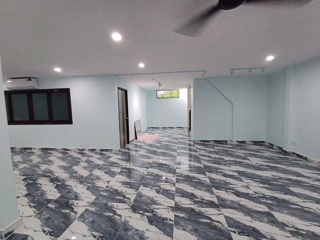 ให้เช่าบ้านเดี่ยว หมู่บ้านรังสิยา 2 สุขุมวิท 101-1 วชิรธรรมสาธิต 55 Renovate ใหม่ พร้อมเข้าอยู่*** ราคาเช่า 50,000 บาท/เดือน- รับสัตว์เลี้ยง / รับจดทะเบียน / รับต่างชาติติดต่อ คุณช่อผกา โทร 0616198565 LINE 0616198565สำรอง LINE 0812523279 ส่งลิ้งก์ไว้ได้เลยรหัส# T26-326·บ้านเดี่ยว 2 ชั้น หมู่บ้านรังสิยา 2 สุขุมวิท 101-1 วชิรธรรมสาธิต 55 Renovate ใหม่ พร้อมเข้าอยู่พื้นที่ 72 ตรว6 ห้องนอน3 ห้องน้ำแอร์ 8 เครื่อง (ครบทุกห้อง)เครื่