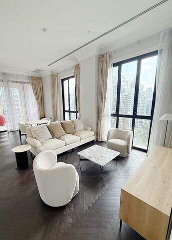 98 WirelessBTS:  Phloen ChitSize: 120  sqm.,  2 bedrooms    3 bathrooms Floor: unblocked view Rental price: 300,000baht/month Ref.: 373608Listing Detail: www.rent-bangkok-condo.com/properties/373608Co-agents are welcome. - - -Contact us for more information or arrange a viewing:Email. rbc.rentbangkokcondo@gmail.comCall. 066-0588-655Line ID: @rentbangkokcondohttps://lin.ee/9cMeMxeWhatsapp: 0660588655Wechat 微信: rentbangkokcondo