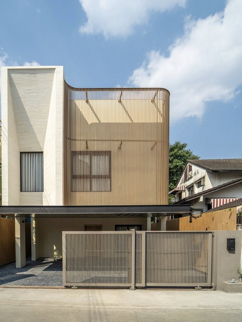 ขายบ้านเดี่ยว 2 ชั้น สร้างใหม่ โครงการ GM5 Residence ซอยลาดปลาเค้า12 ทำเลดี เดินทางสะดวก ใกล้ถนนเกษตร-นวมินทร์ เพียง 500 เมตร *** ราคาเริ่มต้น 14.3 ล้านบาทติดต่อ:: ชยา โทร/ID Line:: 0942823961Link Line:: https://line.me/ti/p/3xFA1An8Kcรหัส# T26-352บ้านเดี่ยว 2 ชั้น โครงการ GM5 Residence ซอยลาดปลาเค้า 12 บ้านเรียบง่าย ครบจบในหลังเดียวเนื้อที่ 50 ตร.วาพื้นที่ใช้สอย 250 ตร.ม.3 ห้องนอน 4 ห้องน้ำจอดรถได้ถึง 3 คันทำเลดี เดินทางสะดวก มีเพียง 5 หลังเ