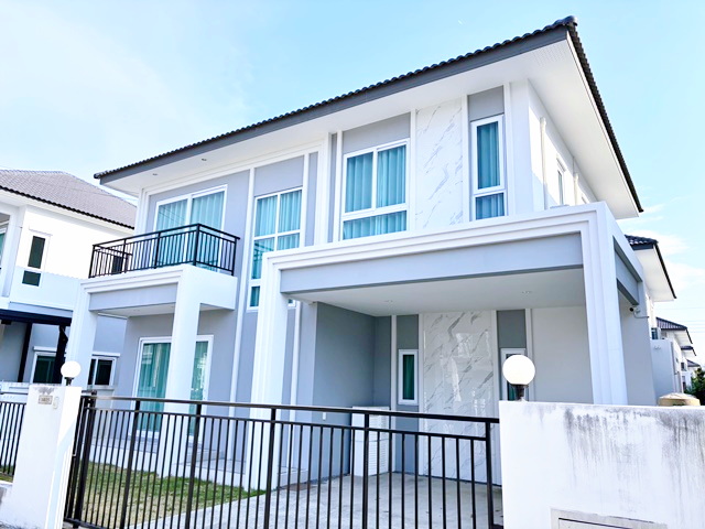 บิ๊กซี หนองจอก2.23กม. แม็คโคร หนองจอก2.23กม. 4นอน 3น้ำ อยู่วิทยา ใกล้ มเทคโนโลยีมหานคร  900 ม. 5แอร์ บ้านเดี่ยว 2ชั้น สระว่ายน้ำ 52ตร.วา 200ตร.ม. โครงการคุณภาพ  เหมาะอยู่อาศัยหรือโฮมออฟฟิศ บรรยากาศสงบ เป็นส่วนตัว พร้อมเฟอร์ครบBigC NongChok 2.23km Makro NongChok 2.23km. 4bed 3bath Mahanakorn University of Technology. 900m. 52sq.wa 200 sq.m. 2 story swimming pool house prime NongChok for residence or home office quiet and private fully furnishedถนนอยู่วิทยา แขวงกระทุ่มราย เขตหนองจอก กรุงเทพมหานคร52 ตร.วา 200 ตร.ม.52 sq wa 200 sq m