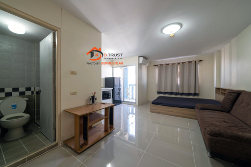   ให้เช่า คอนโด ลุมพินี ทาวน์ รัตนาธิเบศร์ ใกล้ MRT สถานีแยกนนทบุรี 1 ชั้น 8 ตึก D 2 เนื้อที่ 25.08 ตร.ม ห้องสตูฯ 1ห้องน้ำ สภาพห้องดี มีเฟอร์ฯ มีเครื่องใช้ไฟฟ้า เดินหิ้วกระเป๋าพร้อมเข้าอยู่ได้เลย.เงื่อนไขราคาเช่า : 4,600บาท / เดือน (รวมค่าส่วนกลาง)(สัญญาเช่าขั้นต่ำ 1ปี = จ่ายเงินประกัน 2เดือน / ค่าเช่าล่วงหน้า 1เดือน)#บริษัทบริการรับฝากขายเช่าอสังหาริมทรัพย์#บริษัทบริการรับถ่า�