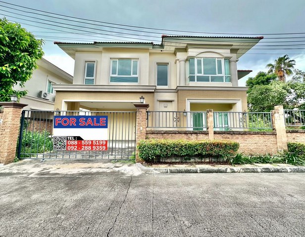 TEL : 092-288 9359 คุณดนิตาLine : https://line.me/ti/p/yxo92dHWP1ขายบ้านเดี่ยว หลังใหญ่ แปลงมุม โครงการ Casa Legend ศรีราชาบ้านหรูสไตล์ Tuscany รายละเอียด : พื้นที่กว้าง 107 ตร.วา 3 ห้องนอน 4 ห้องน้ำ 1 ห้องแม่บ้าน พร้อมห้องน้ำโถงชั้น 1 พื้นที่การใช้งานเยอะมากสวนภายนอก กว้างขวาง ร่มรื่น พื้นที่มีให้คุณจัดโซนเพื่อความเป็นคุณได้อย่างลงตัวผสมผสานความงามและความเป็นส่วนตัวไว้ในที่เดียวราคา 8.9 ล้านบาทตั้งอยู่ใก