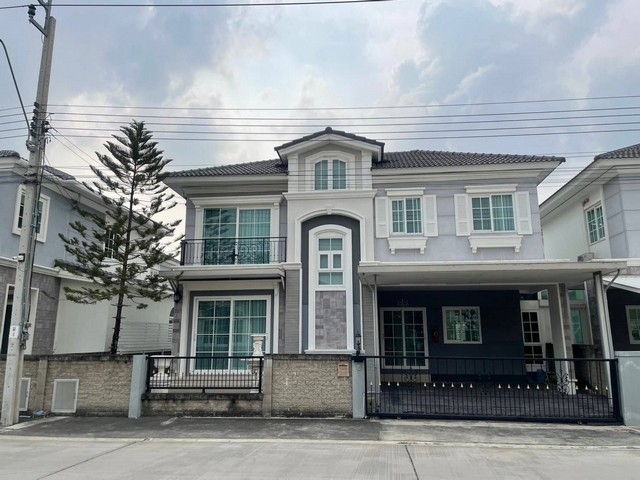 ให้เช่าบ้านเดี่ยว 2 ชั้น 160 ตรม. 4 ห้องนอน โกลเด้น นีโอ 2 ลาดพร้าว-เกษตรนวมินทร์ Golden Neo 2 ใกล้ บดินทร์เดชา (สิงห์ สิงหเสนี) 2*** ราคาเช่า 40,000 บาท/เดือน ติดต่อ::  ชยา โทร/ID Line:: 0942823961   Link Line:: https://line.me/ti/p/3xFA1An8Kcรหัส# T26-473 บ้านเดี่ยว 2 ชั้น โกลเด้น นีโอ 2 ลาดพร้าว-เกษตรนวมินทร์ Golden Neo 2 Ladprao-Kaset Nawamin- เนื้อที่ 40.60 ตารางวา - พื้นที่ใช้สอย 160 ตารางเมตร - 4 ห้องนอน (ห้องนอนด้านล่างสามารถปรับเป็นห้องทำงานได้)- 4 ห้องน้ำ - 1 ห�