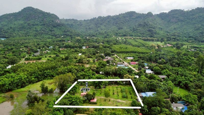 สนใจมาเที่ยวชมโทร ติดต่อ นกได้หลายช่องทางนะคะโทร. 061-494-9665โทร. 063-635-5651 (เบอร์นี้ไลน์เต็มค่ะ)ไลน์ไอดี : @nyland789(ไลน์คลิ๊กแล้วทักมาได้เลยค่ะ) https://lin.ee/R8sP0rj____________________________ลดราคาลงตั้ง 4 แสนบ้านสวนทุเรียน 2 ไร่ 3 งาน 88 ตรว. 6.9 ล้าน ลดเหลือ 6.5 ล้านต.เขาพระ อ.เมืองนครนายก จ.นครนายกโฉนดครุฑแดงบ้านเลขที่ 146- มีบ่อน้ำ 1 บ่อ ขนาด 12 x 12 เมตร ลึก 2 เมตร- มีบ่อซึม 1 บ่อ (สำหรับเก็บน้ำทำการเกษตร)- มีแทงค์น้ำหอสู�