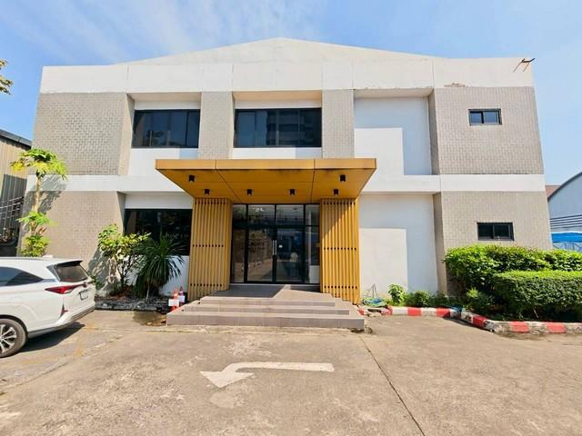 ให้เช่าสำนักงาน2ชั้น740ตร.มย่านถนนวิภาวดีรังสิตระหว่างซอยวิภาวดีรังสิต62และ64ราคาเช่า 400,000 บาท / เดือน ( 550 บาท / ตร.ม.) ( สัญญาขั้นต่ำ 3 ปี ประกัน 3 เดือน ล่วงหน้า 1 เดือน )ที่ตั้ง ถนนวิภาวดีรังสิต ซอยวิภาวดีรังสิต 62 และ 64 แขวงตลาดบางเขน เขตหลักสี่ กรุงเทพมหานคร 10210ติดต่อ : คุณภัสพงณ์ 0634098164Line : binkem22https://www.facebook.com/profile.php?id=61581484955548พื้นที่ใช้สอยรวม 740 ตารางเมตร กว้าง 17.26 เมตร ลึก 21.42 เมตร จำนวน 2 ชั้น 4 �