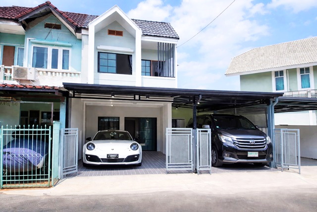 รีโนเวทใหม่ สินแพทย์เสรีรักษ์ ภายใน 1 กม MRTเศรษฐบุตรบำเพ็ญ 300 ม. ทาวน์เฮาส์ 3นอน 2น้ำ หลังมุม  30ตร.ว.  210ตร.ม. 2-3 คัน .ทำเลรามอินทรา115–121 ใกล้ MRT สายสีชมพู และตลาดมีนบุรี เหมาะอยู่อาศัยหรือออฟฟิศ 15,998-16,999 B-MParking 2-3 Car Synphaet Serirak Hospital within 1 km MRT Setthabutbamphen Sch Corner renovated townhouse 3beds 2baths 30sq.wa usable area 210sq.m  land area located in Ramindra115–121 area near Pink Line MRT and Min Buri Market suitable for living or home office 15,998-16,999 B-MVDO 1 mins https://youtube.com/shorts/QVzCQZsg3hw https://youtube.com/shorts/bKdxWcudzSkถนนรามอินทรา 115–121 แขวงมีนบุรี เขตมีนบุรี 