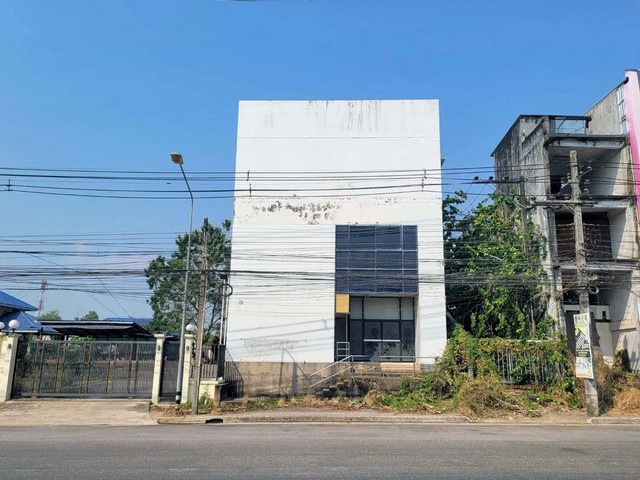    ขาย สำนักงาน เนินเขาดิน จังหวัดระยอง ราคาโปรโมชั่น ลดพิเศษ  ถนน สุขุมวิท (3) ตำบล ทุ่งควายกิน อำเภอ แกลง จังหวัด ระยอง  ราคาโปรโมชั่น  5,788,000   บาท    ลดจาก 6,584,000  บาท ราคาโปรโมชั่นตั้งแต่วันที่  2 มีนาคม - 31 พฤษภาคม 2569  รายละเอียดทรัพย์ -  เนื้อที่ 67.80 ตร.ว.  -  บ้านหันไปทางทิศ ตะวันตกเฉียงใต้  พิกัดทรัพย์ : https://maps.app.goo.gl/TACkuCdPPVLRt1X77  สถานที่ใกล้เคียง   -  โรงพยาบาลแกลง  7.70 กม. -  วัดเนินเขาดิน  0.55 กม. -  �