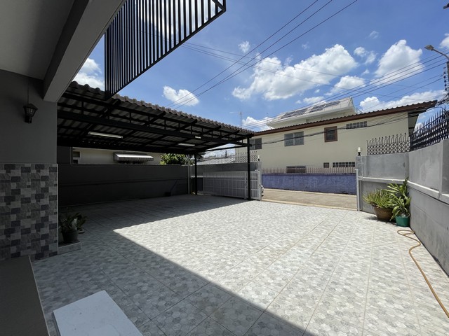 P2188 ให้เช่า บ้านเดี่ยว โชคชัย 4 ซอย76 ลาดพร้าว วังหิน เสนานิคม ใกล้ MRT โชคชัย 4 เดินทางสะดวกมาก เหมาะทำโฮมออฟฟิศ แหล่งชุมชนใกล้ของกิน