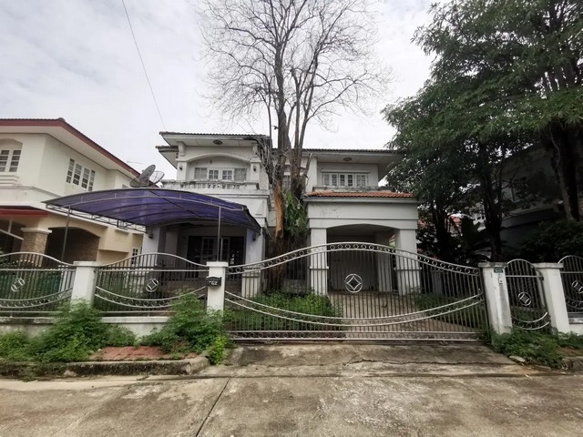     ขายบ้านเดี่ยว โครงการ วรารมย์   ราคาโปรโมชั่น ลดพิเศษ  ถนน บางบอน 5 แขวง บางบอน เขต บางขุนเทียน จังหวัด กรุงเทพมหานคร  ราคา  4,866,000   บาท    รายละเอียดทรัพย์ -  เนื้อที่ 67.90 ตร.ว.  พื้นที่ใช้สอย 184.75 ตร.ม.  -  บ้านหันไปทางทิศ ตะวันออกเฉียงใต้  พิกัดทรัพย์ : https://maps.app.goo.gl/3CVgeFrUXb4UrRUd6  สถานที่ใกล้เคียง   -  วัดบางบอน -  แม็คโคร บางบอน -  โลตัส พระราม 2 -  โรงเรียนสารสาสน์วิเทศบางบอน  รหัสทรัพย์ (Code ID)  : PROT-26-