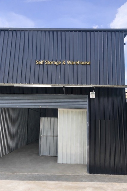 ใกล้รพ.แพทย์ปัญญา 700 ม.โกดังให้เช่า 1 นอน 1 น้ำ  และถนนรามคำแหง 15 ตร.ว. 60 ตร.ม.18,999 B-M. อาคารมาตรฐานใหม่ พร้อมใช้งานทันที เหมาะสำหรับเก็บสินค้า และธุรกิจขนาดเล็กถึงกลาง ทำเลรามคำแหง ใกล้เดอะมอลล์ รามคำแหง 1.5 กม.รองรับธุรกิจที่ต้องการความคล่องตัวสูง เดินทางสะดวก เชื่อมต่อหลายเส้นทางสำคัญWarehouse for rent 1 bed 1 bath near Panya Medical Hospital 700 m. and Ramkhamhaeng1-8 Road land area 15 sq.wa. usable area 60 sq.m. 18,999 B-M brand new standard building ready to use immediately suitable for warehousing an