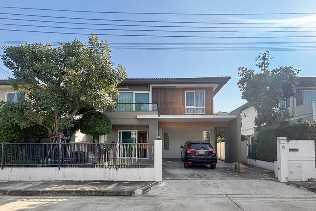 บ้านเดี่ยว 2 ชั้น ชัยพฤกษ์ ปิ่นเกล้า-กาญจนาฯ สภาพดี พร้อมอยู่ ทำเลดีในซอยกันตนา* พื้นที่ 50.3 ตร.ว. ฟังก์ชัน 3 ห้องนอน 3 ห้องน้ำ ที่จอดรถ 2 คัน ต่อเติมบิวอินท์เคาเตอร์ครัว มีพื้นที่ใช้สอยรอบตัวบ้าน แถมแอร์ เครื่องทำน้ำอุ่น เฟอร์นิเจอร์บางส่วน ปั๊มน้ำแท้งค์น้ำพร้อมใช้งาน* โครงการตั้งอยู่บนถนนบางใหญ่ – บางคูลัด (ซอยกันตนา) ใกล้พลัสมอล์บางใหญ่ ใกล้รถไฟฟ้าสายสีม่วง 