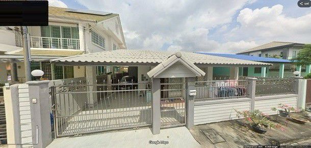 ให้เช่าบ้านเดี่ยว 1 ชั้น 3 ห้องนอน หมู่บ้านโชคชัย คลองจั่น ซอยนวมินทร์ 81 เหมาะอยู่อาศัย ไม่รับสัตว์เลี้ยง*** ราคาเช่า 17,000 บาท/เดือนติดต่อ: ชยา โทร/ID Line:: 0942823961   Link Line:: https://line.me/ti/p/3xFA1An8Kcรหัส# PR428• บ้านเดี่ยว 1 ชั้น หมู่บ้านโชคชัย คลองจั่น ซอย นวมินทร์ 81  • เนื้อที่ 50 ตารางวา • 3 ห้องนอน • 2 ห้องน้ำ • 4 แอร์• จอดรถ 2 คัน• มีผ้าม่านทั้งหลังxx ไม่รับสัตว์เลี้ยงxx ไม่รับทำธุรกิจ ออฟฟิศ • รับอยู่อาศ