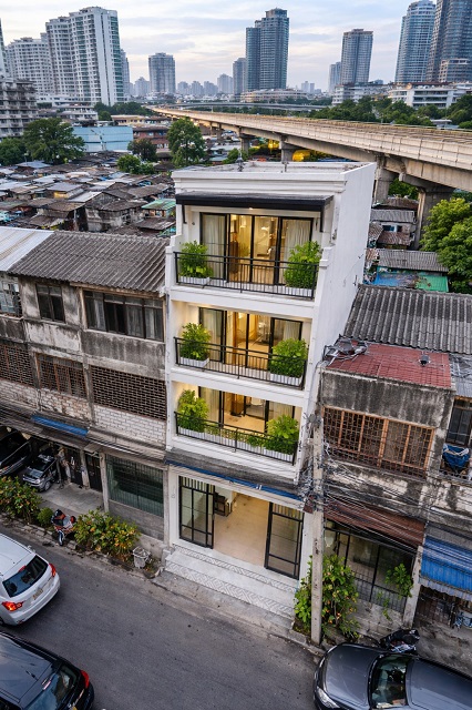 BTSสะพานควาย 800ม. 3นอน 2น้ำ BigCสะพานควาย 800ม. ประดิพัทธ์  ค่าเช่า 28,899บาทต่อเดือน ทำออฟฟิศ ค้าขาย ร้านอาหาร ใกล้คอนโด10,000 UnitsBTS SaphanKhwai 800m 3beds Pradipat 2baths BigC SaphanKhwai800m Rent 28,899THB per month. Suitable for office, retail, or restaurant. Near a condo with 10,000 units.สะพานควาย 800ม. ถนนประดิพัทธ์ แขวงสามเสนใน เขตพญาไท กรุงเทพมหานครขนาด 20 ตร.ว. พื้นที่ใช้สอย 260 ตร.ม.Land size 20 sq.wah Usable area 260 sq.m.ให้เช่าอาคารพาณิชย์ ทำเลสะพานควาย แหล่งชุมชนหนาแน่น เหมาะทำธุรกิจหลากหลายประเภ