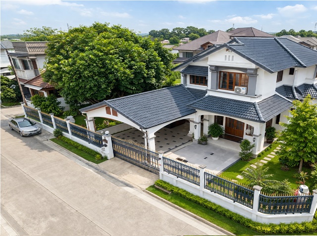 ถ. สุขาภิบาล5 คฤหาสน์ บ้านเดี่ยว 3-4นอน 3 น้ำ ใกล้ทางด่วนรามอินทรา และตลาดถนอมมิตร 800 ม.78 ตร.ว. 312 ตร.ม. 39,999 B-M.ใกล้เสถียรธรรมสถาน 900 ม. เพลินนารี่มอลล์ 2.2 กม.  เหมาะอยู่อาศัย และโฮมออฟฟิศ ทำเลศักยภาพสูง เงียบสงบ เข้า-ออกสะดวก  แหล่งอำนวยความสะดวกครบครัน เดินทางสะดวก เชื่อมต่อถนนหลัก และทางด่วนได้ง่ายSukhabhiban5 Rd. 3-4bed 3-bath mansion detached house Thanommit Market 800 m. 78sq.wa. 312sq.m. 39,999 B-M near Ramintra Expressway Plearnary Mall 2.2km. and suitable for residence or home office high pote