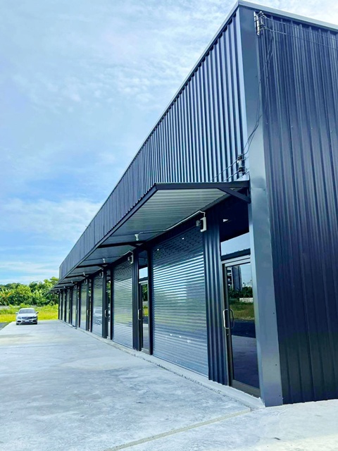 สูง 6เมตร โกดังให้เช่า 1นอน 1น้ำ ใกล้ ARLหัวหมาก 900ม BTSศรีนครินทร์38  35-125 ตร.ว. พื้นที่ใช้สอย 140-500 ตร.ม. 26,999 B-M. รองรับธุรกิจหลากหลายรูปแบบ ทำเลศักยภาพใจกลางเมือง สุขุมวิท  ใกล้เดอะไนน์เซ็นเตอร์ พระราม 9 2 กม.เดินทางสะดวก เชื่อมต่อเส้นทางหลัก พระราม 9 ศรีนครินทร์ พัฒนาการ และมอเตอร์เวย์ hight 6m. Warehouse for rent 1bed 1bath near ARL HuaMak 900m. and BTS Srinakarin38 land area 35-125 sq.wa. 140-500 sq.m. 26,999B-M suitable for various businesses prime location in the heart of Sukhumvit near The Nine Center Rama 9 2 km. with convenient 