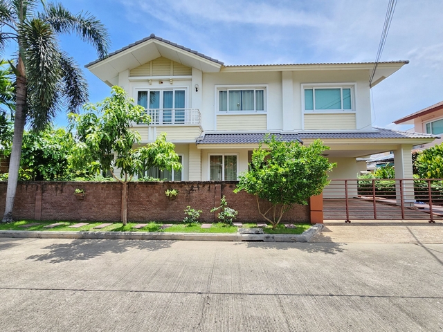 ขายบ้านเดี่ยว คาซ่าวิลล์ พระราม 2-2 (พระราม 2 ซอย 50) ขนาด 84 ตรว 4 นอน ใกล้เซ็นทรัลพระราม 2  ตกแต่งใหม่รายละเอียด (รหัส B1-0125)*** บ้านเดี่ยว ม.คาซ่าวิลล์ พระราม 2-2 ขนาดใหญ่ 4 นอน 4 น้ำ หน้าบ้านทิศตะวันออกเฉียงใต้ ****** ราคาขาย 11.9 ล้านบาท เท่านั้น ****** สนใจติดต่อ 089-175-6462  ***- บ้านเดี่ยว 2 ชั้น ขนาด 84 ตารางวา  พื้นที่ใช้สอย 245 ตรม. ขนาด 4 ห้องนอน, 4 ห้องน้ำ 1 ห้องครัว 1 ห้องรับแขก จอดรถได้หลายคัน- ตกแต่ง�