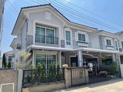 บ้านเดี่ยว ราคาพิเศษ! โกลเด้น นีโอ สุขุมวิท-ลาซาล (Golden Neo Sukhumvit-Lasalle) 35.7 ตร.ว. ใกล้ BTS สำโรง.TPI-2970.ที่ตั้ง: ตำบล สำโรงเหนือ อำเภอ เมือง สมุทรปราการ.รายละเอียด- ขนาด 35.7 ตร.ว. พื้นที่ใช้สอย 136 ตร.ม.- บ้านเดี่ยว 2 ชั้น, แบบเลสเตอร์- 4 ห้องนอน 3 ห้องน้ำ 2 ที่จอด ห้องอเนกประสงค์ ห้องรับแขก ห้องอาหาร ห้องครัว- แถมฟรี Build-in ครัว และห้องแต่งตัว + แอร์ทุกห้อง +ปั๊ม&แท๊งน้ำ.ขายเพียง 7,600,000 บาท .สิ่งอำนวยคว�