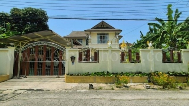 รหัสทรัพย์ 6775บ้านเดี่ยว 2 ชั้น พร้อมที่ดิน 102 ตารางวา ถนนสุขุมวิทที่ตั้ง : ตำบลบางเมืองใหม่ อำเภอเมืองสมุทรปราการ จังหวัดสมุทรปราการ 10270รายละเอียดทรัพย์- บ้านเดี่ยว 2 ชั้น พร้อมที่ดิน 102 ตารางวา พื้นที่ใช้สอย 312 ตารางเมตร สภาพใหม่- 4 ห้องนอน, 4 ห้องน้ำ, 1 ห้องครัว, 1 ห้องนั่งเล่น, 1 ห้องรับประทานอาหาร, 3 ที่จอดรถ- ที่จอดรถมีหลังคาแมทเทิลชีท  - มีพื้นที่สวนหน้าบ้าน/ข้างบ้าน 