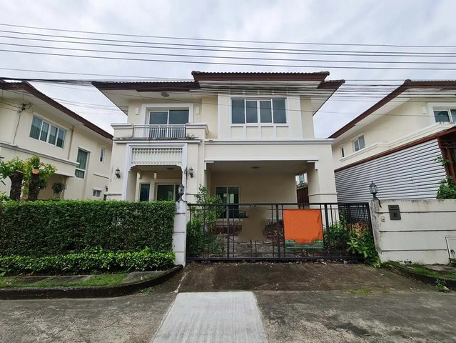    ขายบ้านเดี่ยว โครงการ เดอะเซ็นโทร รัตนาธิเบศร์ ห่างจาก MRT สถานีบางพลู 2.50 กม.   ซอย 11 ถนน บางกรวย-ไทรน้อย ตำบล บางเลน อำเภอ บางใหญ่ จังหวัด นนทบุรี  ราคาโปรโมชั่น  3,919,000   บาท    ลดจาก  5,220,000   บาท ราคาโปรโมชั่นตั้งแต่วันที่  2 มีนาคม - 31 พฤษภาคม 2569  รายละเอียดทรัพย์ -  เนื้อที่ 52.50 ตร.ว.  พื้นที่ใช้สอย 176.35 ตร.ม. -  3 ห้องนอน 3 ห้องน้ำ   -  ที่จอดรถ 1 คัน -  บ้านหันไปทางทิศ ตะวันออกเฉียงเหนือ  พิกัด