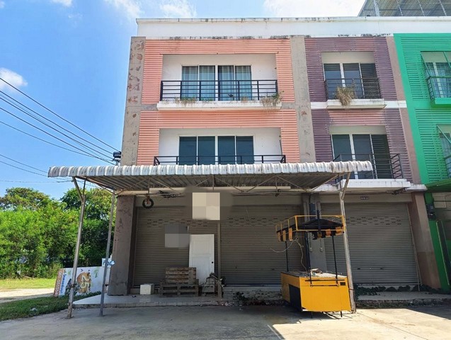  รหัสทรัพย์ (Code ID) :  PTT-26-P00230  ราคา  4,194,000 บาท (ราคาต่อรองได้) ▸ เนื้อที่ 36.80 ตารางวา พื้นที่ใช้สอย 145.8 ตารางเมตร   ▸ 3 ห้องนอน 4 ห้องน้ำ    ▸ 1 ที่จอดรถ   อาคารพาณิชย์หันไปทางทิศ   พิกัดทรัพย์ :  https://maps.app.goo.gl/CMYioMKUVgxKDZtAA  สถานที่ใกล้เคียง ▸ใกล้โรงพยาบาลปากน้ำโพ ▸ใกล้มหาวิทยาลัยราชภัฏนครสวรรค์ ▸ใกล้สำนักงานบังคับคดีจังหวัดนครสวรรค์ ▸ใกล้องค์การบริหารส่วนจังหวัดนครสวรรค์  สอบถามเพิ่มเติม / �