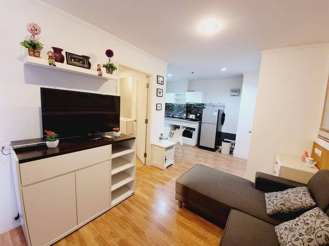 AOM 2674ให้เช่าลุมพินี วงศ์อมาตย์ ห้องหัวมุม  วิวทะเลชั้น 30 ขนาด 33 ตรม. เฟอร์ครบ มีแอร์สองตัว มีเตาทำกับข้าว ฯลฯ เดือนละ 13,000 บาท มัดจำ 2 เดือน ล่วงหน้า 1 เดือน รายละเอียดเพิ่มเติม อาคาร C ชั้น 30 ห้องหัวมุม 33 ตารางเมตร วิวทะเล ฝั่งเซ็นทารา สัญญา 1 ปี  -เฟอร์นิเจอร์ครบ เพิ่งเปลี่ยนเครื่องซักผ้าใหม่-มีเตาไฟฟ้า -ไมโครเวฟ -ตู้เย็น- เครื่องซักผ้า -ตู้เซฟ- แอร์สองตัว -อื่น ๆ ติดต่อขอ�