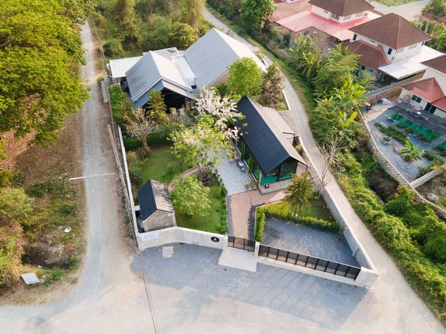 ลดราคาขาย​ 10.9 ล.เท่านั้น 230​ ตรว. #โซนหางดง​ บ้านสวย #สไตล์โมเดิร์นลอฟท์ #โครงสร้างแข็งแรง​ พื้นที่​กว้าง​ #พร้อมโรงเพาะชำผักสวนครัว
