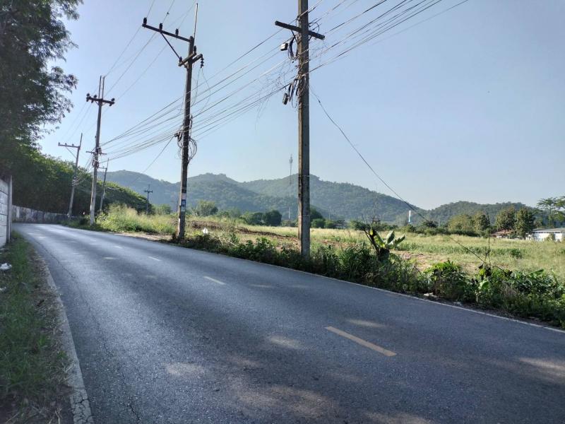 มาเพิ่มอีกแปลง #ที่ดินสวย #ทำเลทอง#ขายที่ดินเขาใหญ่ #ติดถนนธนะรัชต์ ‼️ Land for Sell ‼️  ใกล้ ปตท.ทางขึ้นเขาใหญ่ (หนองสาหร่าย) #มีหลายแปลง #แบ่งโฉนดเรียบร้อย #พร้อมโอน ????Selling Price 12,000,000 THB.????????ราคาขาย 12,000,000 บาท???????? ที่ดินขนาด 2 ไร่ 1 งาน 20 ตรว.???? หน้ากว้าง 20 เมตร???? ใกล้ Midwinter มิดวินเทอร์ เขาใหญ่???? ติด ถนนธนะรัชต์ ???? ใกล้ปั้ม ปตท.เขาใหญ่???? มีที่ดินหลายแปลง สนใจทักได้ค่ะ⭐⭐⭐⭐⭐⭐⭐???? บริษัท ดิ เอ็มไพร์