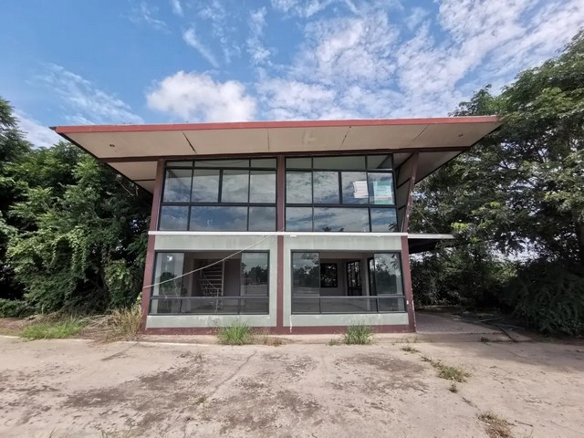    ขายบ้านเดี่ยวพร้อมอาคารสำนักงาน บางระกำ จังหวัดพิษณุโลก ทำเลดี ราคาโปรโมชั่น ลดพิเศษ  ถนน สายบ้านโป่งหม้อข้าว-บ้านตะแบกงาม ตำบล ท่านางงาม อำเภอ บางระกำ จังหวัด พิษณุโลก  ราคาโปรโมชั่น   3,609,000   บาท    ลดจาก  6,514,000   บาท ราคาโปรโมชั่นตั้งแต่วันที่  2 มีนาคม - 31 พฤษภาคม 2569  รายละเอียดทรัพย์ -  เนื้อที่ 2372.00 ตร.ว.   พื้นที่ใช้สอย 7990.50 ตร.ม. -  พร้อม อาคารสำนักงาน  พิกัดทรัพย์ : https://maps.app.goo.gl/Rb