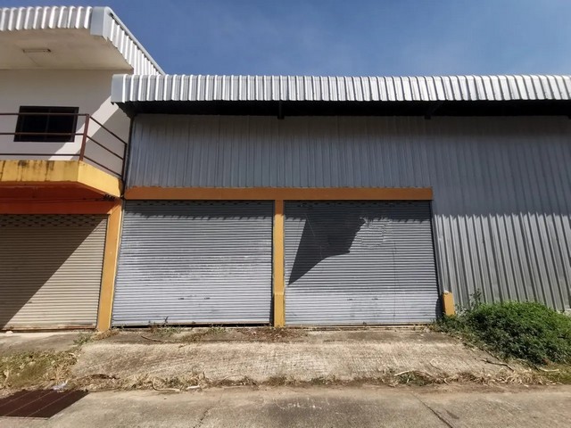    ขายโกดัง บุ่ง อำนาจเจริญ ถนน อรุณประเสริฐ ราคาโปรโมชั่น ลดพิเศษ ถนน อรุณประเสริฐ ตำบล บุ่ง อำเภอ เมืองอำนาจเจริญ จังหวัด อำนาจเจริญ  ราคาโปรโมชั่น  3,477,000   บาท    ลดจาก  4,687,000  บาท ราคาโปรโมชั่นตั้งแต่วันที่  2 มีนาคม - 31 พฤษภาคม 2569  รายละเอียดทรัพย์ -  เนื้อที่ 240.00 ตร.ว.   พื้นที่ใช้สอย 760.00 ตร.ม. -  บ้านหันไปทางทิศ ตะวันตก  พิกัดทรัพย์ : https://maps.app.goo.gl/QjZ8Chz6Z2zXzKj1A  สถานที่ใกล้เคียง   -  โรงพยาบาลอ