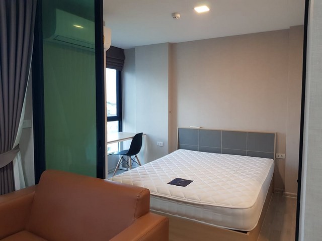 รหัสทรัพย์ 50850120-BE - Maxxi Condo พหลโยธิน 34 1 Bed 26 52 ตรม ชั้น 8 วิวโล่งราคาขาย 1 69 ล้านบาท ผู้ซื้อชำระค่าโอนราคานี้ถูกกว่าราคาตลาดในโครงการเดียวกันประมาณ 3 ถึง 5 แสนบาท## รายละเอียดห้อง- ขนาด 26 52 ตรม ชั้น 8 ระเบียงหันทิศตะวันออก วิวโปร่งโล่ง ไม่มีตึกบัง- 1 ห้องนอน 1 ห้องน้ำ พร้อมครัว- เฟอร์นิเจอร์ครบ เตียง โซฟา ตู้เสื้อผ้า โต๊ะรับประทานอาหาร- เครื่องปรับอากาศ 2 เครื่อง พื้นลามิเนต ห้อง�