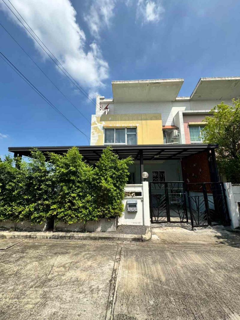 ขายทาวน์โฮม 2 ชั้น หมู่บ้านไอดีไซน์ ทำเลดี ใกล้ซาฟารีเวิลล์ เขตคลองสามวา กรุงเทพมหานคร