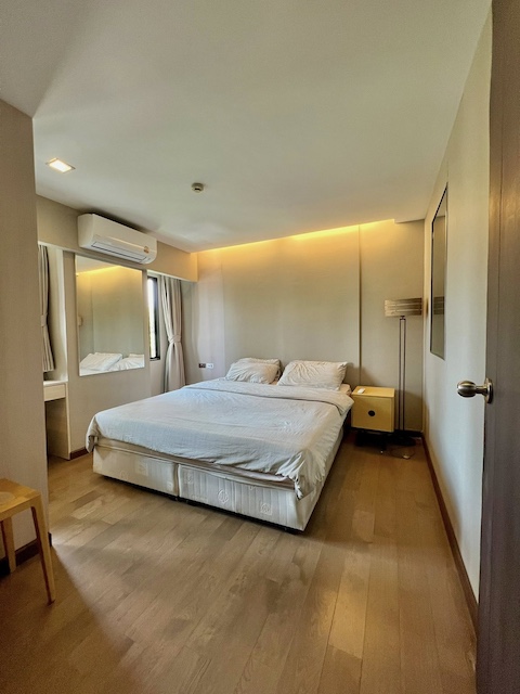 BH3965 ให้เช่าคอนโด Tidy Condominium Thonglor 17 ห้องมุม วิวเมือง เฟอร์ครบ พร้อมเข้าอยู่ ทำเลทองหล่อ ใกล้ The Commons และ J Avenueติดต่อ Agent คุณบัว (Bua)Tel: 093-646-4597 LINE ID: Bua093ราคาเช่า 20,000 บาทต่อเดือนคอนโดคุณภาพในย่านทองหล่อ ใจกลางสุขุมวิท เดินทางสะดวก ใกล้แหล่งไลฟ์สไตล์ ร้านอาหาร และคาเฟ่ เหมาะสำหรับอยู่อาศัยในเมืองที่ตั้ง Tidy Condominium Thonglor 17 ซอยทองหล่อ 17 แขวงคลองเตยเหนือ เขตวัฒนา กรุงเทพมหานครรายละเอียดทรัพย์1 �