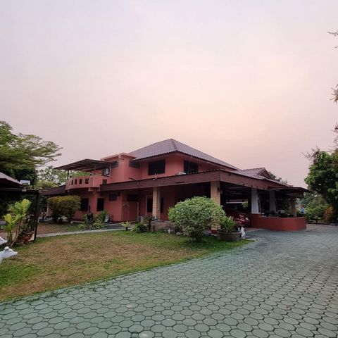 บ้านสวนหลังใหญ่ บรรยากาศดี #โซนสารภี ขาย 22 ล้าน 4-2-62 ตรว. #หนองผึ้ง พร้อมบ้านหลังใหญ่ รั้วรอบสวน มีบ่อเลี้ยงปลา ศาลาริมน้ำ ร่มรื่นด้วยต้นไม้หลากหลาย ห่างจาก #สนามบิน 13 กม. เนื้อที่ 4 ไร่ 2 งาน 62 ตรว.4 ห้องนอน 3 ห้องน้ำ1 ห้องโถงใหญ่1 ห้องโถง ชั้นล่าง1 ห้องทานข้าว1 ห้องครัวใหญ่ประตูอัตโนมัติรั้วเข้า-ออก 2 ทาง รั้วรอบสวนมีบ่อเลี้ยงปลา ศาลาริมน้ำโรงเก็บของ โรงรถห้องน้ำคนงา�